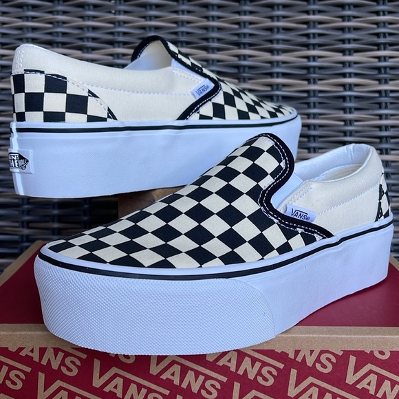 Vans WMNS Classic Slip-On Stackf
Checkerboard Black/Classi
VN0A7Q5RTYQ
Platforms - Picture 9 of 16